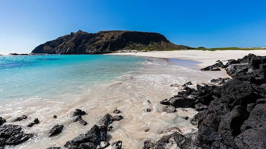 San Cristóbal, Galápagos: Un Destino de Maravillas Naturales y Conexiones Únicas 1 isla san cristobal